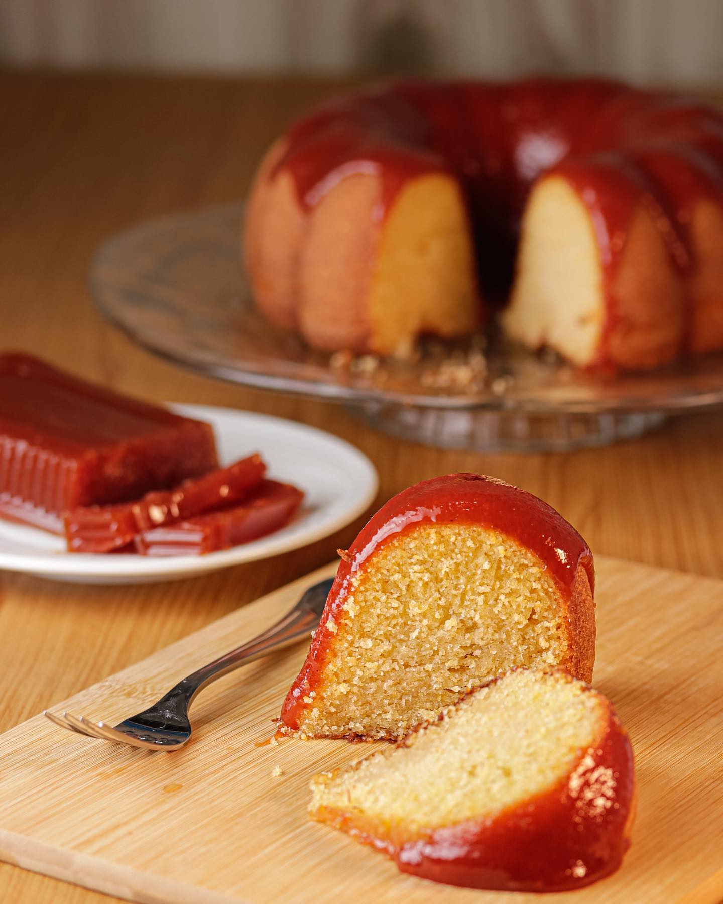 Bolo Fuba com goiabada